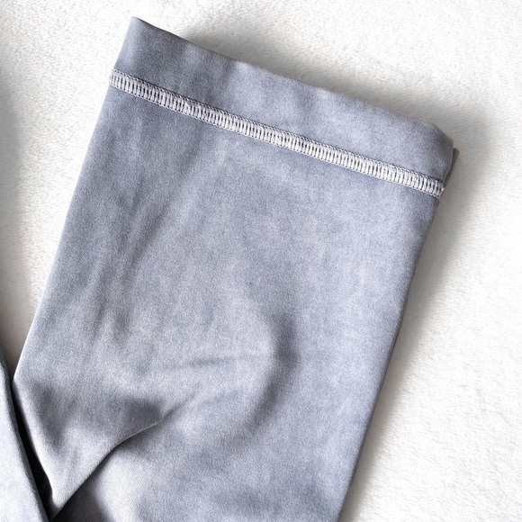 LULULEMON Wunder Under Crop (Hi-Rise) *21" Washed Luna - Picture 4 of 7